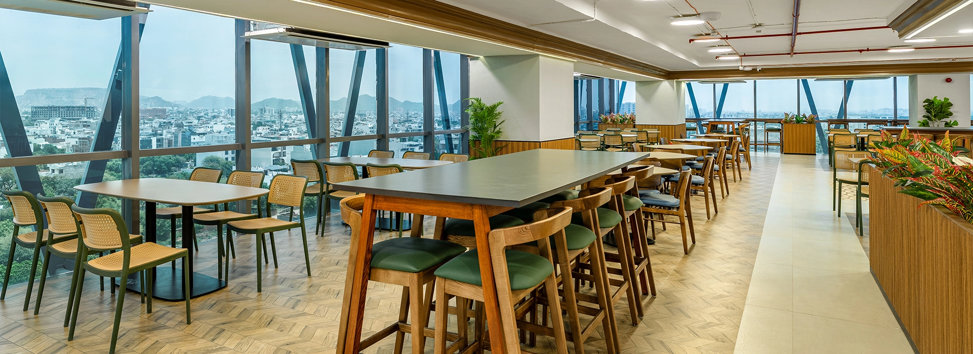 Office lounge and breakout area at Smartworks MS Business Park in Jaipur.webp